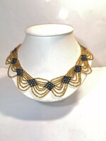 Pearl necklaces (1075)