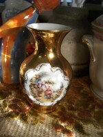 Díszváza rokokó jelenettel  aranyozott porcelán színes rokokó jelenettel  ﻿Magassága 10 cm Hibátlan,