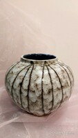 Retro ceramics from Hódmezővásárhely, a large pot in the shape of a UFO.