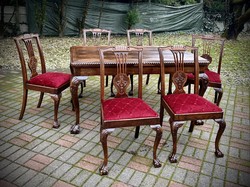 Chippendale asztal székekkel