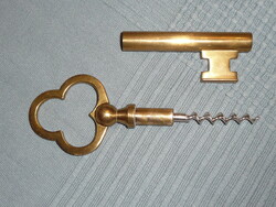 Régi dugóhúzó kulcs alakú dugóhúzó igényes kivitelű szépen aranyozott kb 50 es évek