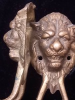 Antik, tömör réz oroszlán figurális akasztó