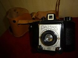 Barn camera, in original brown leather case. Jokai.