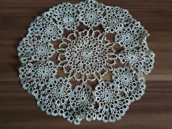 1 old very beautiful crocheted lace tablecloth
