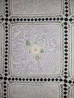 Embroidered tablecloth with crocheted edge 75x75 cm