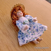 Porcelán kislány, hajas baba, játék, dekoráció
