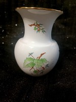 Herend vase with Hecsedli pattern