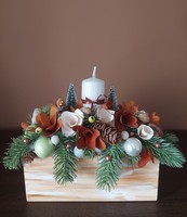 A unique, elegant, natural Christmas table decoration!