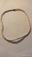 Unisex shell chain, jewelry strung with mother-of-pearl