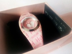 Ritka Paris Hilton design ékszer-karóra, dobozában