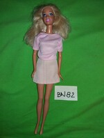 Very nice original 1998 mattel barbie doll, according to the pictures, bn 82.
