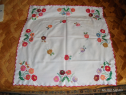 Handicraft table cloth, hemmed size: 72 x 72 cm