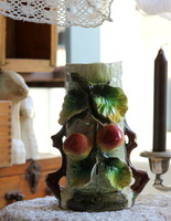 Antik osztrák majolika, Julius Strnact váza, almák és levelek