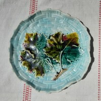 Art Nouveau majolica wall plate with grape leaves, 21 cm