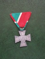 Horthy Nemzetvédelmi kereszt 1940 hadifém kitüntetés eredeti mellszalaggal