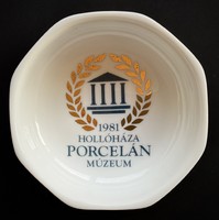 Hollóházi vitrin emlék tálka 1981 Porcelán múzeum