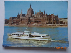 Régi postatiszta képeslap: Budapest, Országház, Parlament - hajóval (1982)