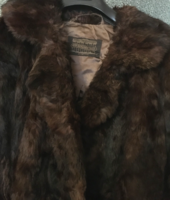 Retro women's fur coat with web berliner mode label