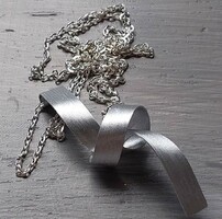 Knot necklace made of aluminum