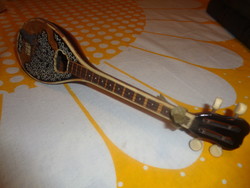 Mandolin  ( ?? )   négy húros  mini  hangszer  27 cm