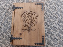 (K) beautiful wooden binder 42x31 cm