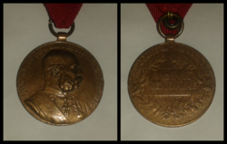 Háborús kitüntetés Ferenc József Bronz Jubileumi ( Signum Memoriae ) hozzáillő hadi szalaggal