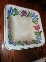 Antique marked villeroy & boch bowl with small defects shown in the pictures 20 cm x 20 cm