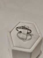 14 K fehérarany női gyűrű gyémánttal