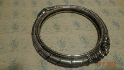 Karperec  fémből , belső méret  6,5 cm