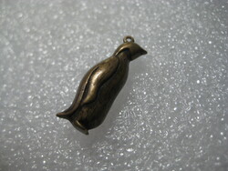 Old penguin pendant in bronze 2.5 cm