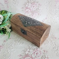 Új, antique hatású, virág mintás esküvői gyűrűtartó doboz, faládika mohával