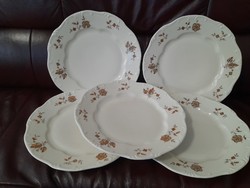 5 Zsolnay flat plates with a rare pattern