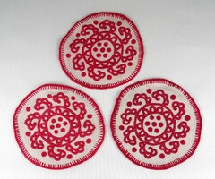 1Q059 Kalotaszeg embroidered red tablecloth 3 pieces 16 cm
