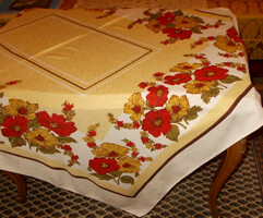 Cotton damask tablecloth. 144 X 130 cm