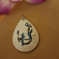 Elegant and unique porcelain pendant. 3 cm
