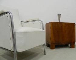 Bauhaus leather armchair with metal frame (József Pereztegi)