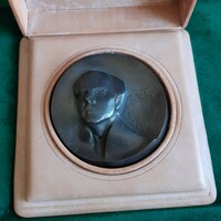 Vígh Tamás: Bartók Béla 1981, bronz kisplasztika eredeti bőr dobozában