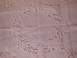 Tablecloth - new - 85 x 60 cm - lace effect - snow white - Austrian