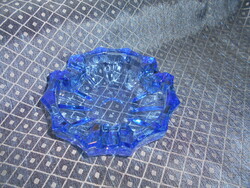 Szép kék  színű vastag  üveg hamutál