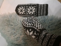 Hand-knitted gloves, Norwegian pattern, vintage, wool