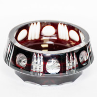 Bíborpácolt üveg hamutartó