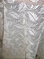 Curtain with a beautiful leafy rich pattern