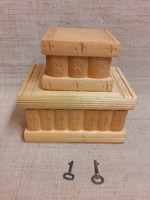 2 pcs. Maple box with secret opening in good condition with a nice engraved pattern