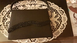 Szinházi táska  gyöngyös kivitelben elegáns-- exclusív--  viselet,   fényes szatén anyag-tip-top---