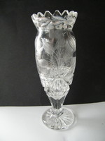 Retro engraved crystal vase with flower pattern