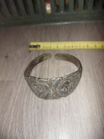 Silver-plated bracelet with an extremely rich pattern