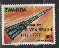 Ruanda 0001    Mi 902      0,30 Euró