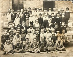 Class photo 1936 ii. District, Üröm street school
