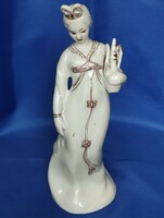 Észak Kóreai porcelán. D.P.R.K. Nő teáskannával