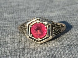Női ezüst gyűrű rubin